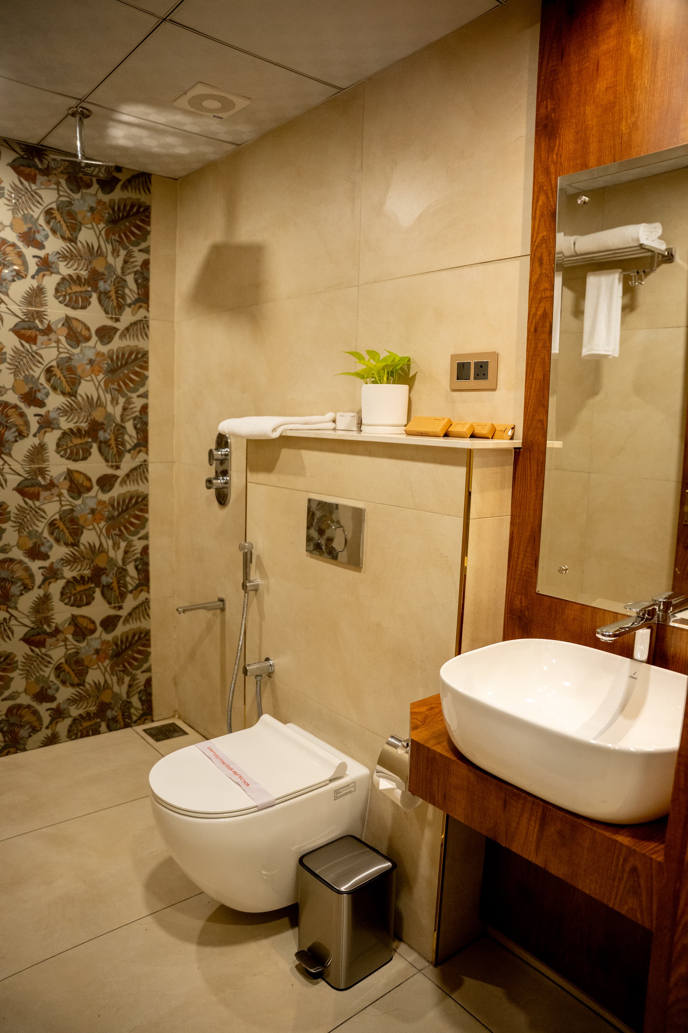 Executive room wash room